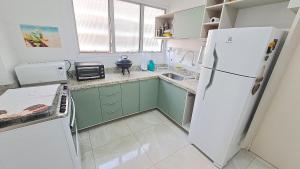 Ap Moderno - Praia das Pitangueiras - Beach Host