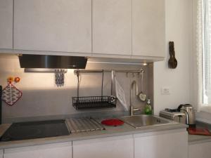 Apartment Fiori e Canzoni by Interhome