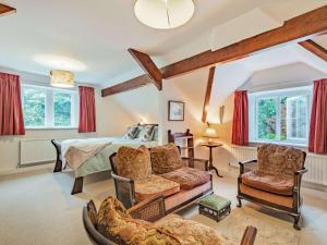 5 Bed in Thorpe 85565