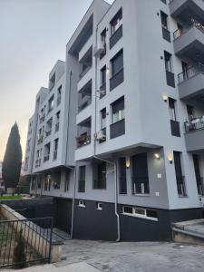 Luxury Vlae 1 Apartaments