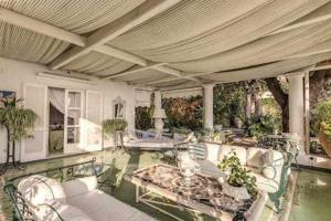 Green Coral by Gocce