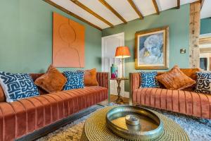 Marsh Mallow Cottage - Hot Tub Packages Available