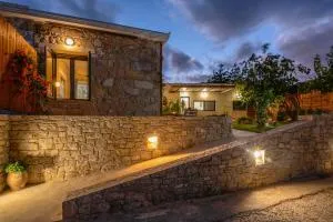 Cavos Luxury Apartments - Áyios Yeóryios