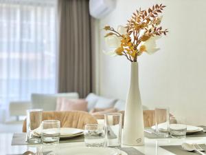 Modern Apartment for 4 Guests Sea View & Free Parking