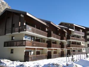 Studio cabine mezzanine à Val dIsère, 5 pers, animaux admis - FR-1-411-61