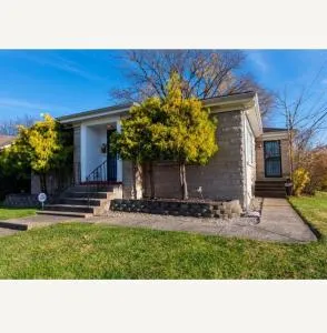 RJ’s retreat with fire pit - Georgetown