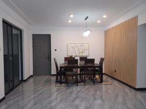 Stephanies 3 bed Furnished