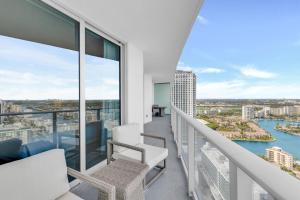 Beachfront Escape Pool Gym Stunning Views 30th floor