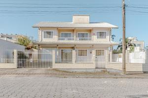 APTO Schmitt 02 - 500m praia wifi