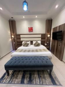 أجنحة ورد للشقق المخدومة