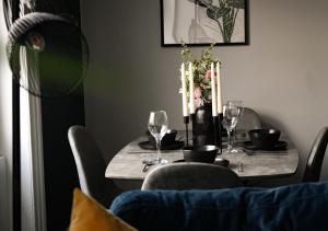 Brighton City Centre 2 Bed, Perfect Cosy Stylish Apartment, Close To Shops And Beach! Sleeps 6