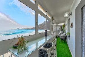 1st line sea view 3 rooms apartment in Tenerife 92m2