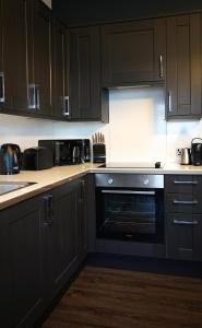 Brighton City Centre 2 Bed, Perfect Cosy Stylish Apartment, Close To Shops And Beach! Sleeps 6