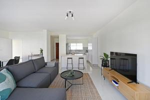 Bantry Bay Apartment with Amazing Views and a Short Walk to the Beach