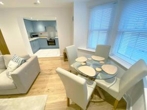 Central Llandudno, Private Parking near to Beach, Pier & Shops