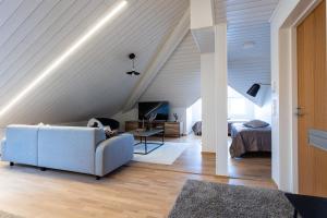 Tilava kattohuoneisto ydinkeskustassa, edullinen parkkipaikka autolle lähellä - 4hvězdičkové hotely ve městě Kuopio