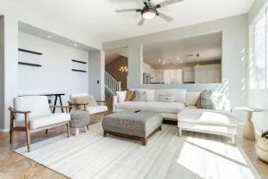 Modern desert oasis villa with pool and spa - Tecopa