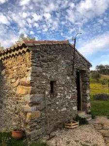 Casita de piedra - Solana del Pino