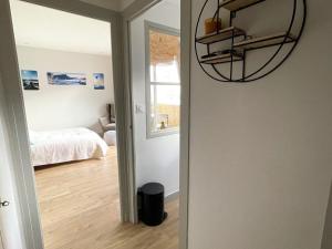 Appartements Studio lumineux avec balcon et ascenseur au coeur d'Aix-les-Bains - Ideal 1-2 personnes - FR-1-555-84 : photos des chambres