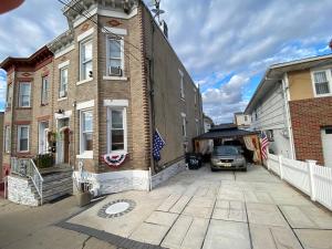 Nice 2 bedrooms, Massage Seat, close to New York, THE BEST CHOICE!!