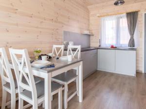 Cozy, wooden holiday homes with terraces