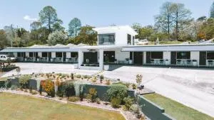 麦克莱恩汽车旅馆 - 伊鲁卡