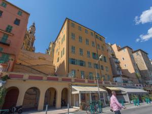 Loft 2 pièces vue mer dans vieille ville, plages à deux pas - FR-1-196-195