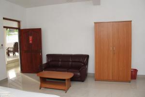 Shanith Guesthouse Negombo , beach road
