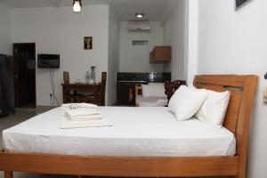 Shanith Guesthouse Negombo , beach road