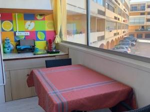 Appartements Appartement 2 etoiles proche du stade et des Thermes a Balaruc-les-Bains, avec parking et balcon ferme - FR-1-503-84 : Appartement (4 Adultes)