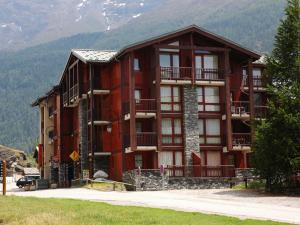 Appartement 4 personnes avec balcon au pied des pistes - Résidence à Val-Cenis - FR-1-508-160