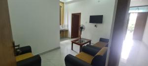 Suite by CL Airport Transit