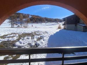 Appartement rénové avec Wifi, plein sud, sur les pistes, parking privé – 4 à 5 pers. - FR-1-445-157