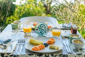 Days At Sea Beach Lodge