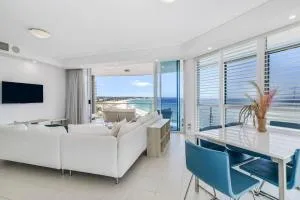 'Aqua La Vista' A Dreamy Coastal Escape by the Beach - Coolangatta