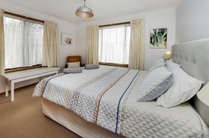 A Little Getaway - 17 Lawson St SWR