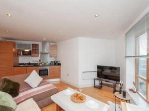 Pass the Keys Leeds Dock - Perfect for Couples - Amazing Views