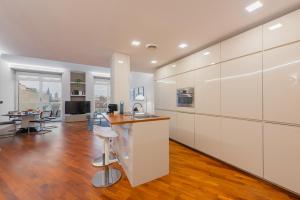 Sweett - Luxury Velasca