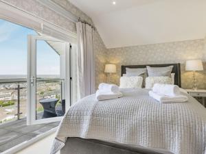 4 Bed in Westward Ho 87428