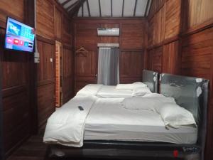 NK Villa Syariah And Cafe Prigen