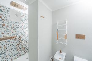 Deluxe Double or Twin Room with Mountain View