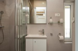 Old Center Stone House