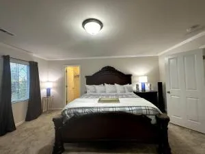 B11-Reunion Villa for relaxation, fenced yard, many BRs - 伍丁维尔