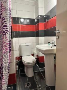 Cozy Apartment at Gazi Square