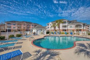 Beach, Golf, Relax: Myrtle Condo