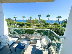 Panoramic Sea View Apt - 2bed - Лимасол