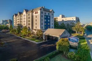 Hampton Inn & Suites Nashville-Vanderbilt-Elliston Place - Dickson