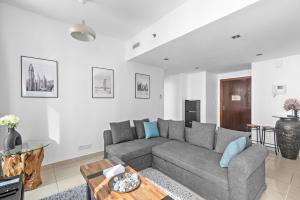 StoneTree - Spacious 1 BR Apartment in Dubai Marina