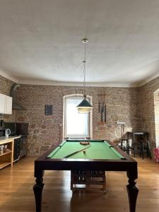 multifunkcionalan prostran stan