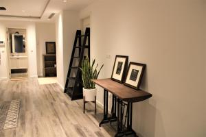 DLeroi Soleil - Modern Apartment by West Lake